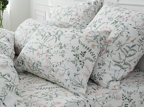  Ароматы лета: постельное белье с цветочными принтами