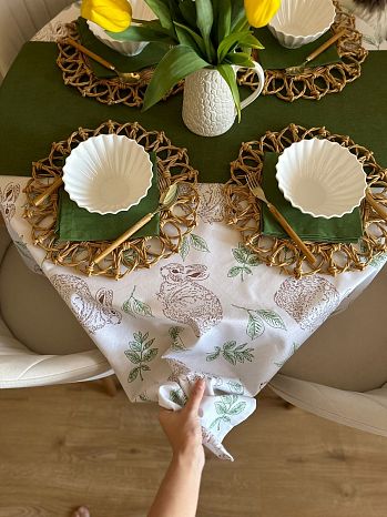 Скатерть Forest party, кролики, молочный