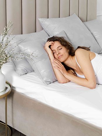 Подушка Charlotte pearl, пух первой категории, перья, серый